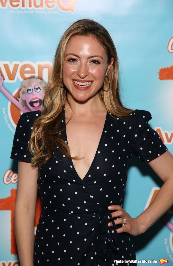 Photo Coverage: AVENUE Q Celebrates 15th Anniversary With Cake Before The Show — photo 18 of 69