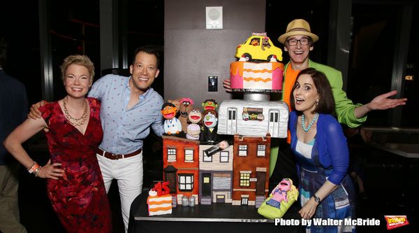 Photo Coverage: AVENUE Q Celebrates 15th Anniversary With Cake Before The Show — photo 5 of 69