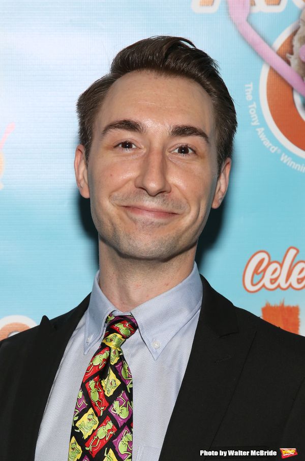 Photo Coverage: AVENUE Q Celebrates 15th Anniversary With Cake Before The Show — photo 63 of 69