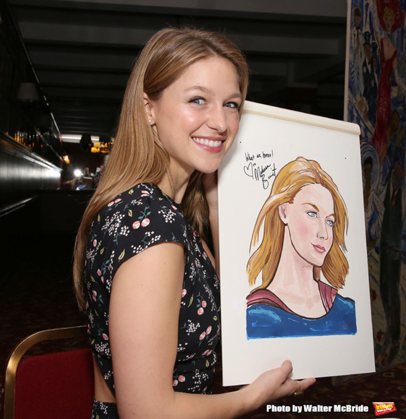 Photo Coverage: Supergirl Comes to Sardi's! Melissa Benoist Receives Her Portrait  Image