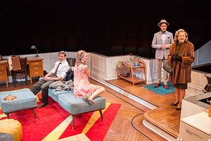 Chris Lowell, Kerry BishÃ©, Jere Burns, and Mia Dillon Photo