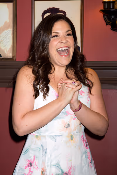 Lindsay Mendez Photo