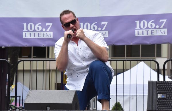 Photo Coverage: Disney Takes Over Broadway In Bryant Park - Performances From FROZEN, THE LION KING, and ALADDIN! — photo 34 of 49