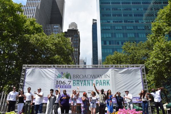 Photo Coverage: Disney Takes Over Broadway In Bryant Park - Performances From FROZEN, THE LION KING, and ALADDIN! — photo 45 of 49