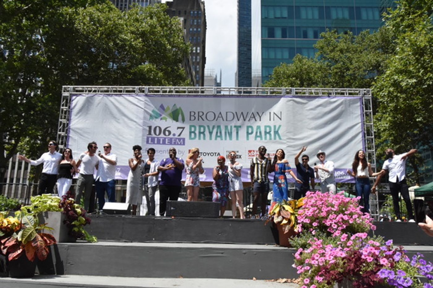 Photo Coverage: Disney Takes Over Broadway In Bryant Park - Performances From FROZEN, THE LION KING, and ALADDIN!  Image