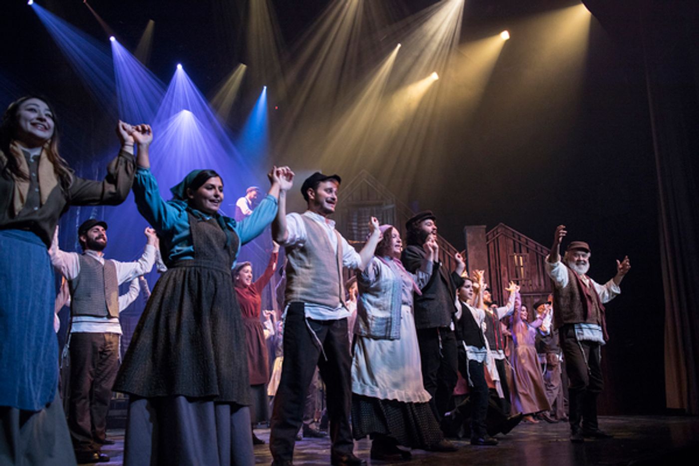 Photo Flash: Get A First Look At FIDDLER ON THE ROOF in Turkey  Image