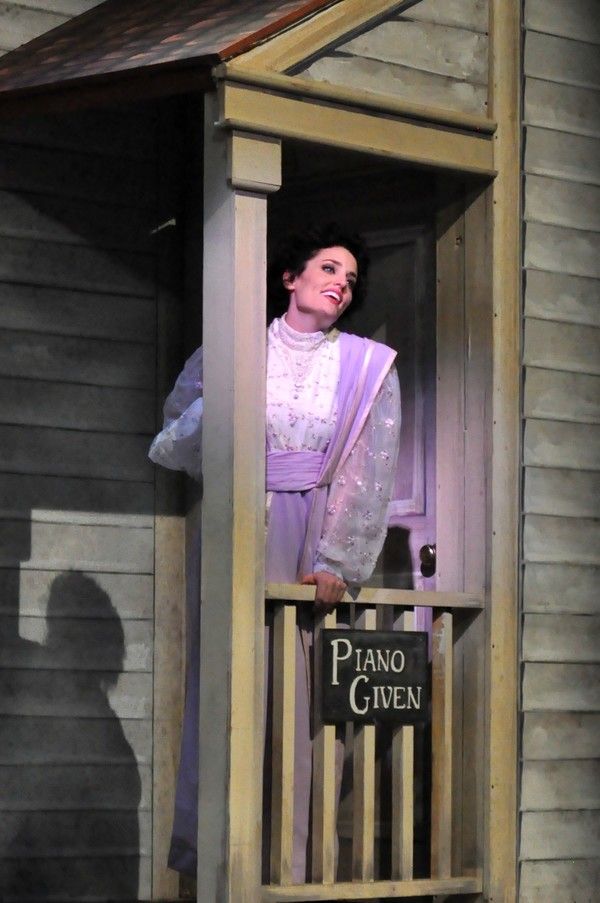 Jennifer Ellis Photo