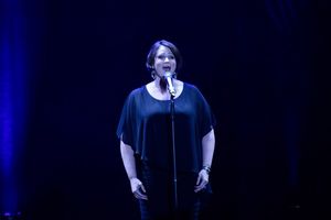 Lisa Howard @ BroadwayWorld Lisa Howard Photo