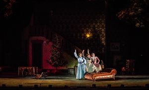 Emily Walton, Liana Hunt, Kathy Fitzgerald @ BroadwayWorld Emily Walton, Liana Hunt, Kathy Fitzgerald Photo