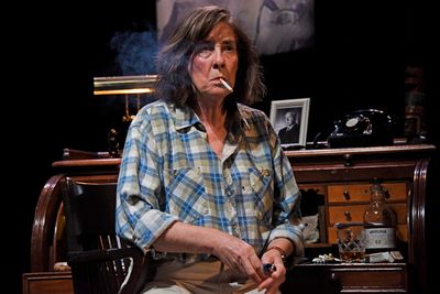 Phyllis Logan Photo