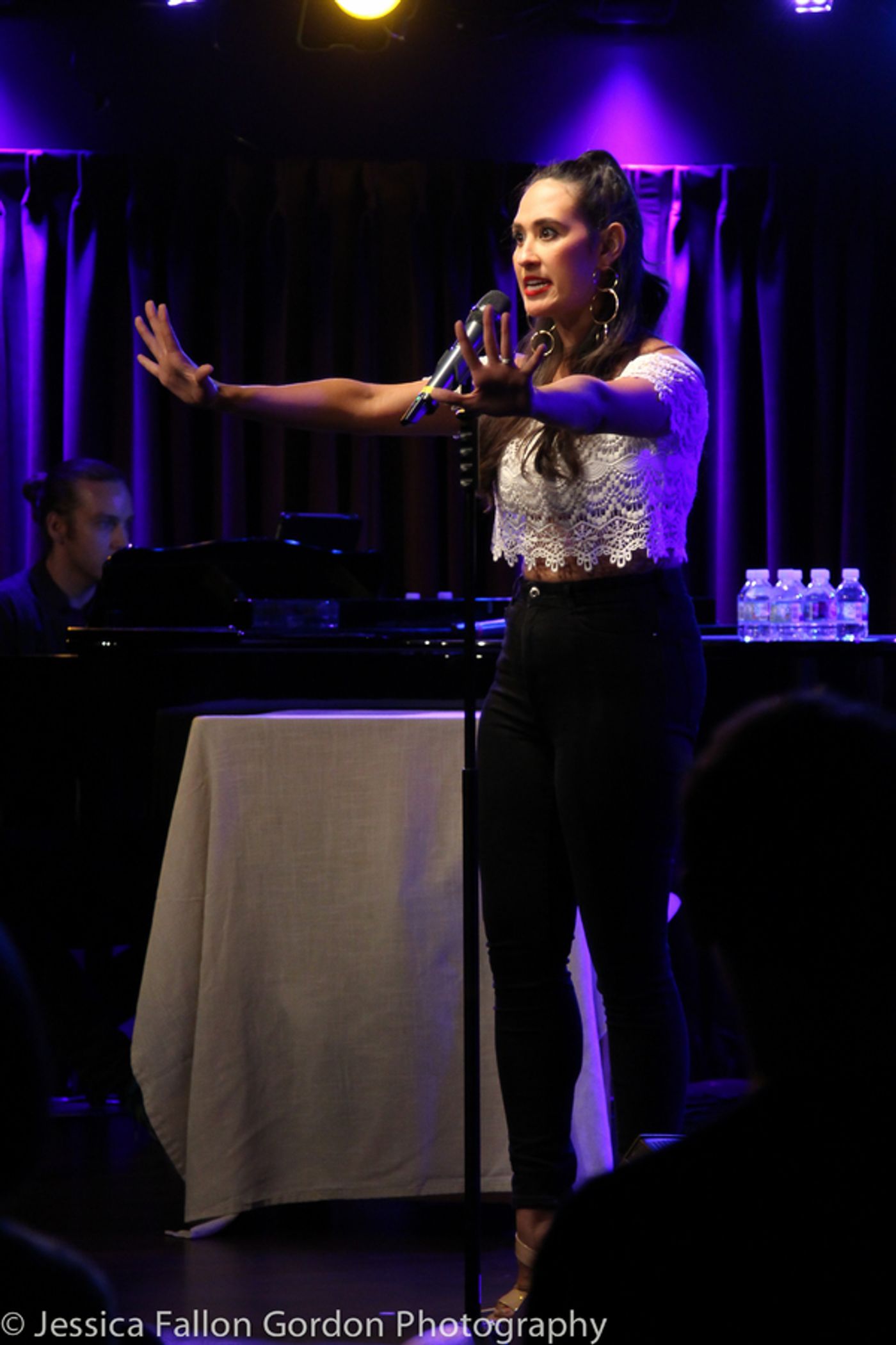 Photo Coverage: Katie Lynch Brings BACKSTAGE BITE: LIVE to The Green Room 42  Image