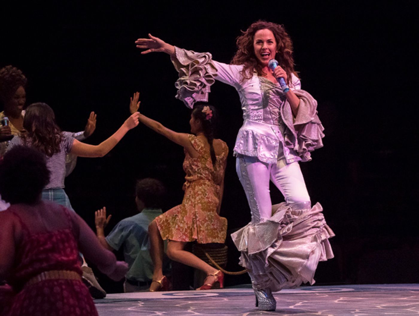 Photo Flash: MAMMA MIA! Dances Into Broadway at Music Circus  Image