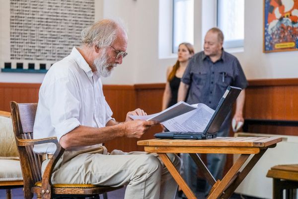 Russell Dixon (Actor): Credits, Bio, News & More | Broadway World