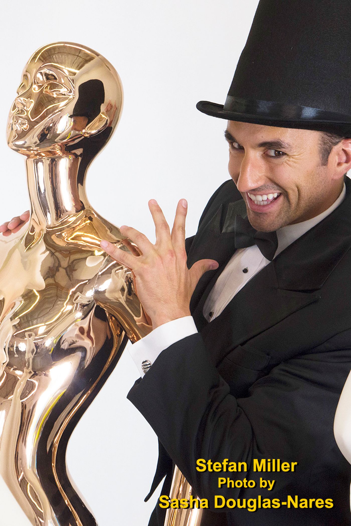 Interview: TENOR James Chiao Making His Mannequins Work BY NIGHT  Image