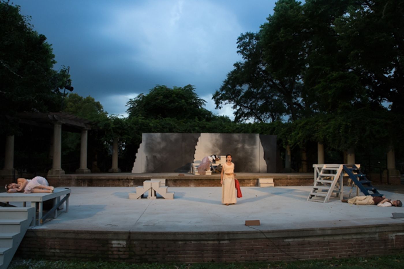 Photo Coverage: First Look at Actor's Theatre of Columbus' A MIDSUMMER NIGHT'S DREAM Photo Coverage: First Look at Actor's Theatre of Columbus' A MIDSUMMER NIGHT'S DREAM Image