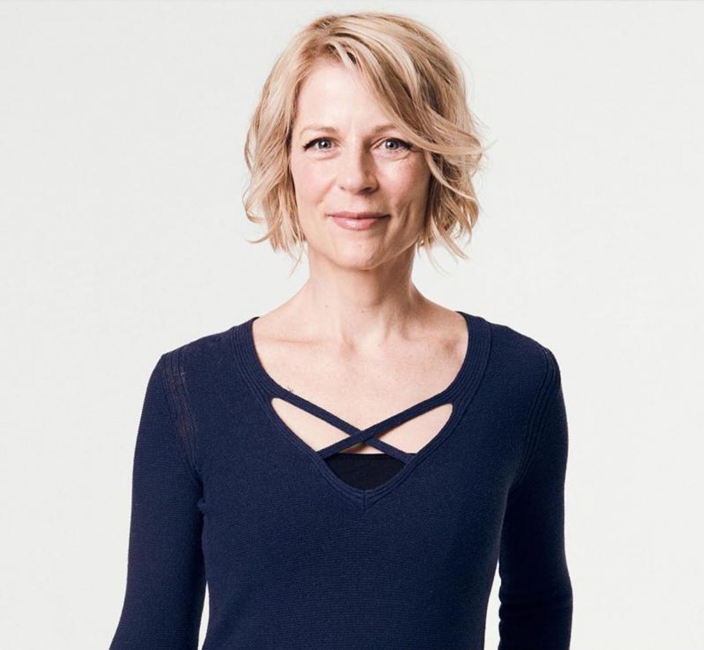 Interview: Good For Her! Lisa Brescia Steps Into Heidi's Scrubs as DEAR EVAN HANSEN's New Matriarch  Image