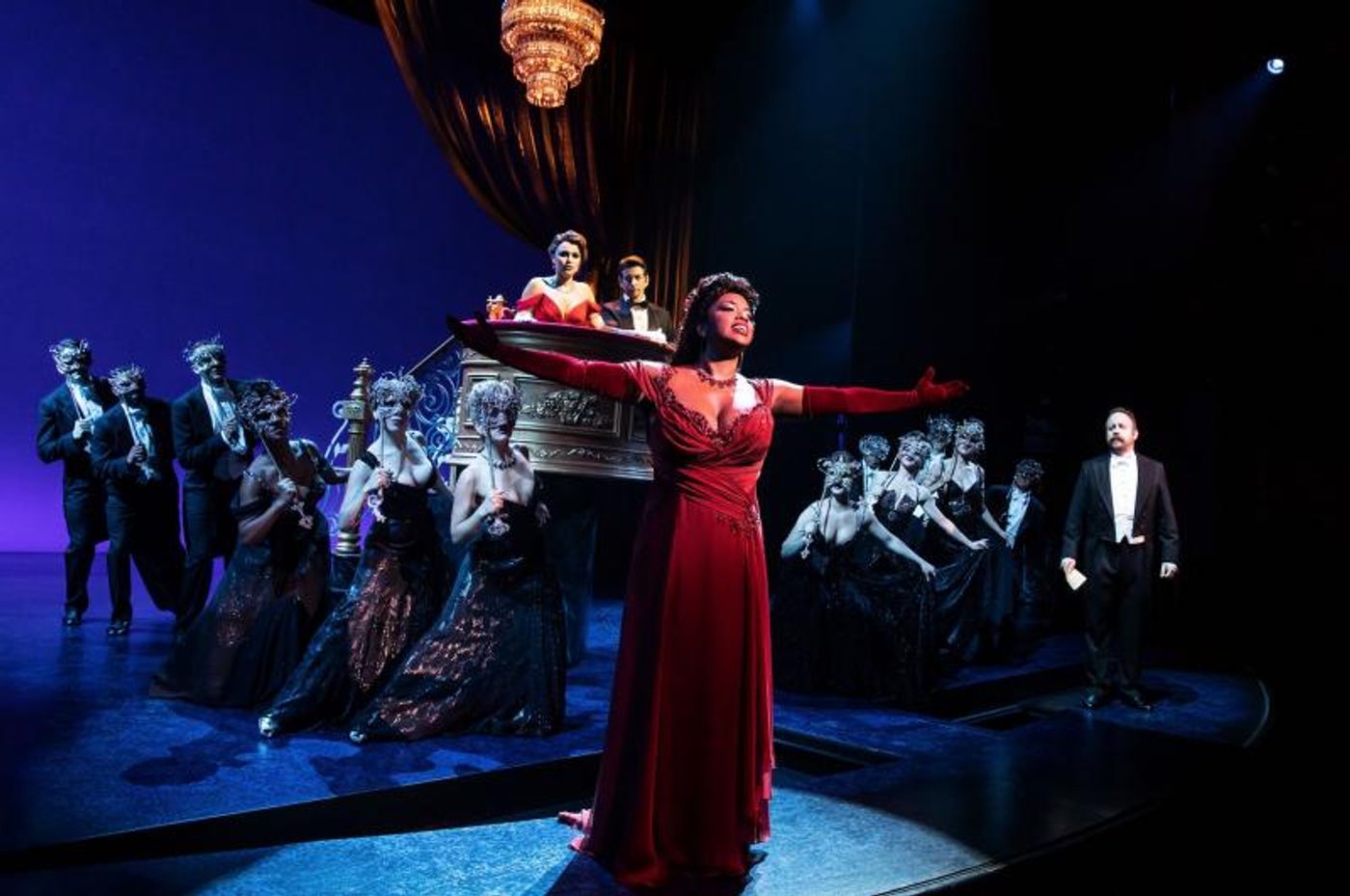 Photo Flash: Andy Karl and Samantha Barks Fall in Love in PRETTY WOMAN on Broadway  Image
