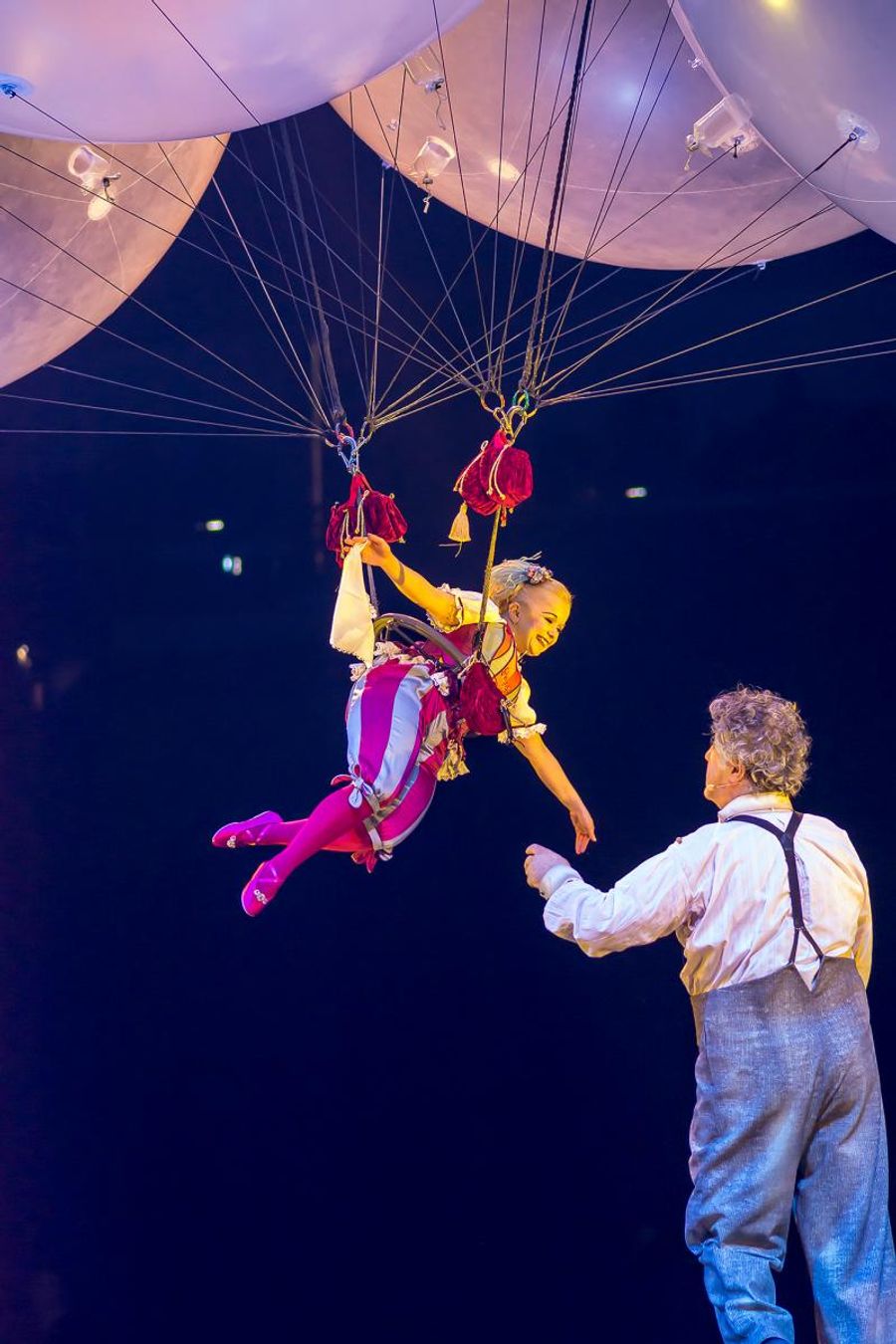 Review: CORTEO Wows, Charms, and Sweetly Dazzles in Arena Remount Image