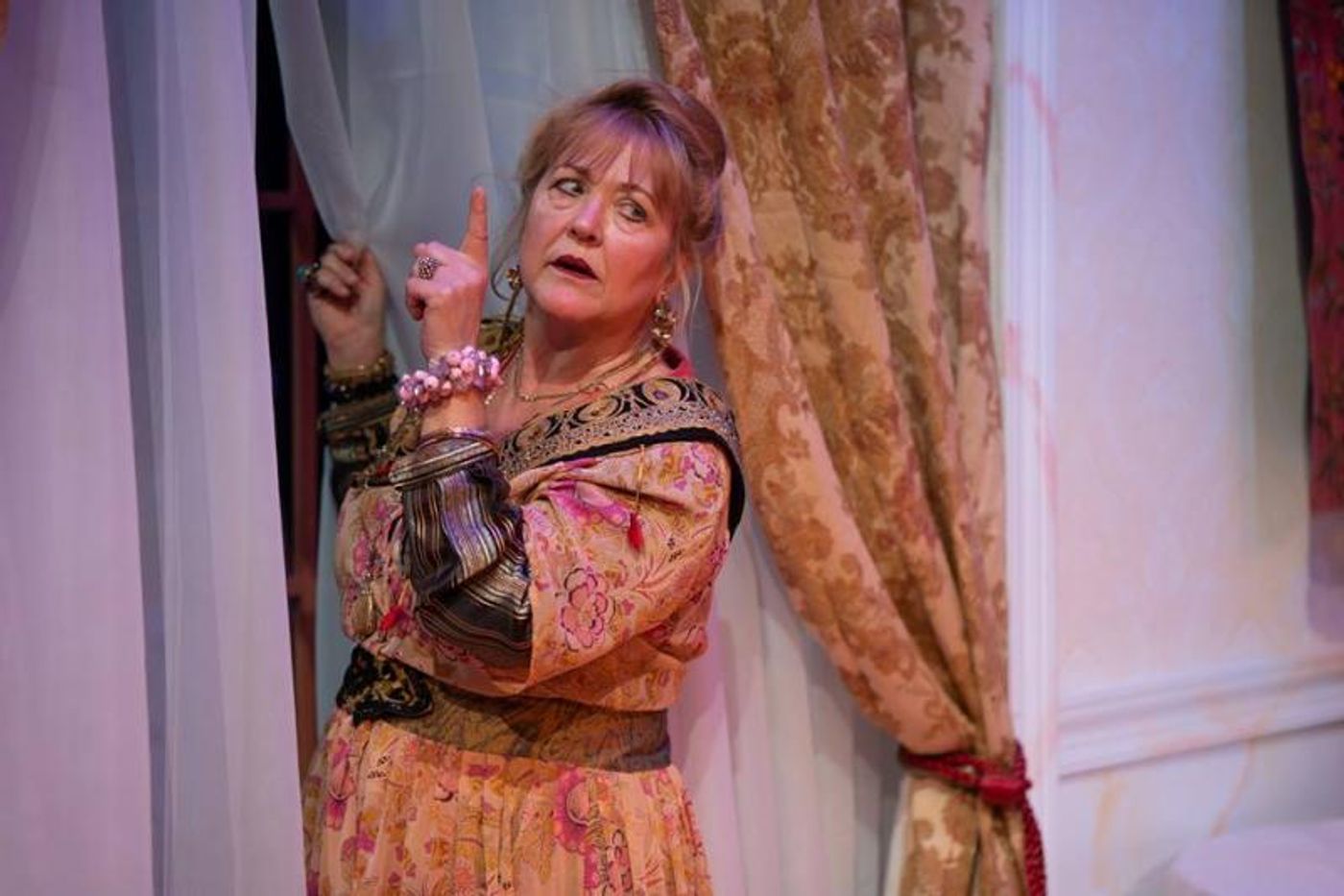 Review: BLITHE SPIRIT at Kansas City Actors Theatre Review: BLITHE SPIRIT at Kansas City Actors Theatre Image