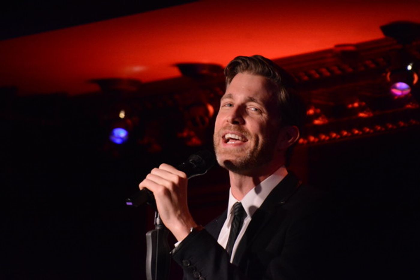 Photo Coverage: Benjamin Eakeley Returns to 54 Below  Image