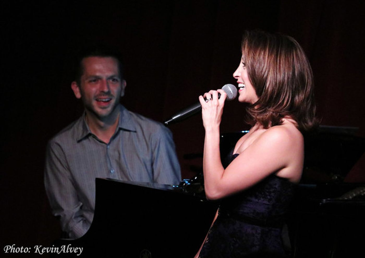 Photo Flash: Christina Bianco Takes the Stage at Birdland  Image