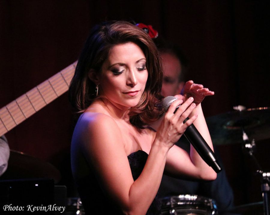 Photo Flash: Christina Bianco Takes the Stage at Birdland  Image