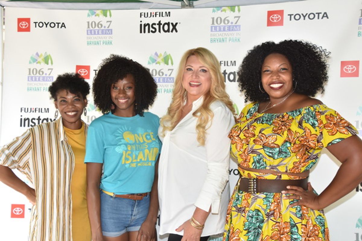 Darlesia Cearcy, Courtnee Carter, Delilah and Aurelia Williams at 