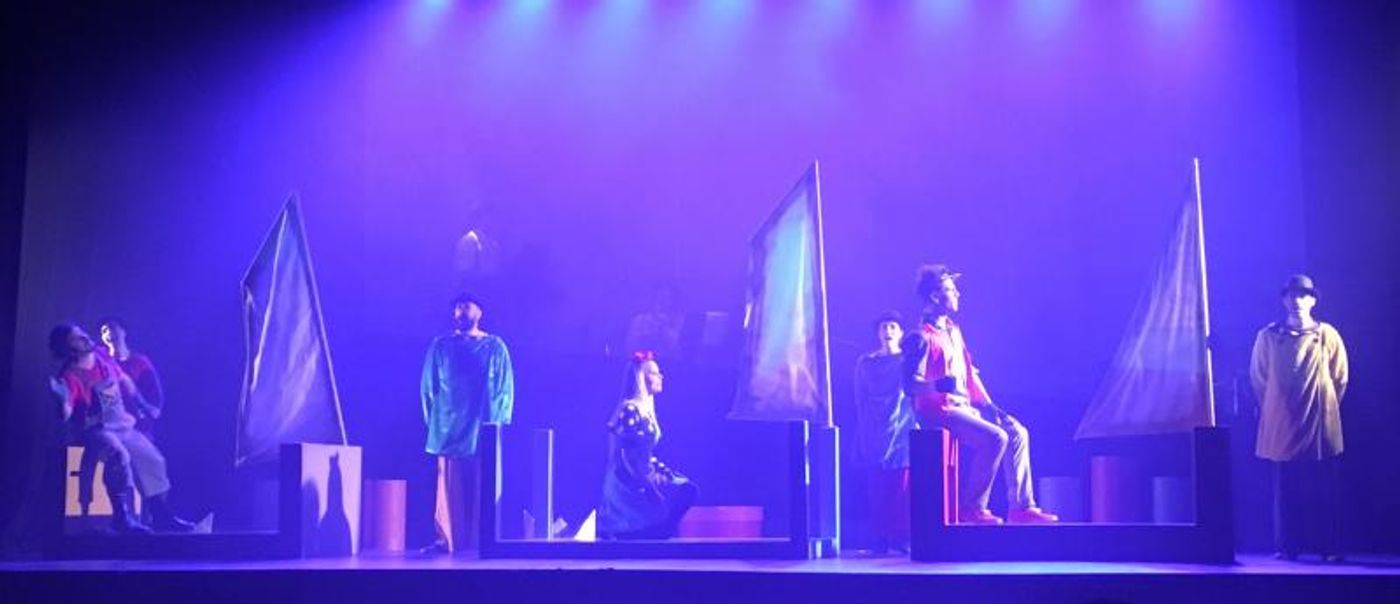 Review: CANTANDO SOBRE LA MESA at C. C. 25 De Mayo  Image