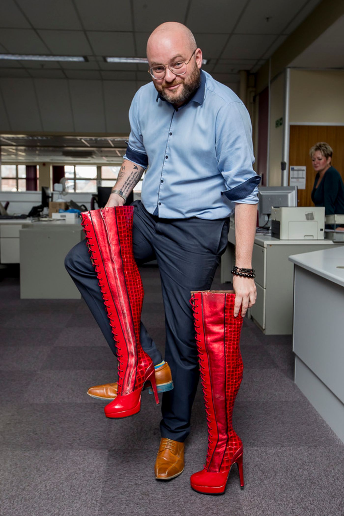 Photo Flash: The Famous KINKY BOOTS Themselves Strut Into Wolverhampton Ahead of October Opening  Image