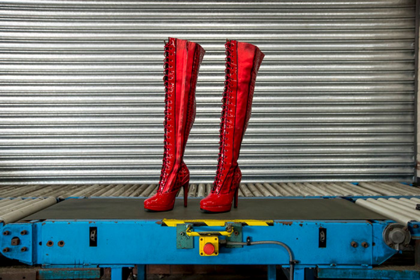 Photo Flash: The Famous KINKY BOOTS Themselves Strut Into Wolverhampton Ahead of October Opening  Image