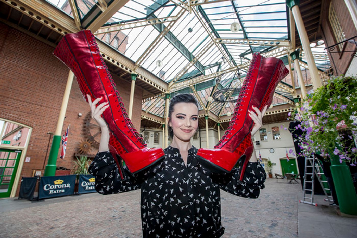 Photo Flash: The Famous KINKY BOOTS Themselves Strut Into Wolverhampton Ahead of October Opening  Image