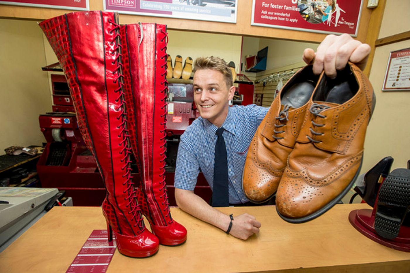 Photo Flash: The Famous KINKY BOOTS Themselves Strut Into Wolverhampton Ahead of October Opening  Image