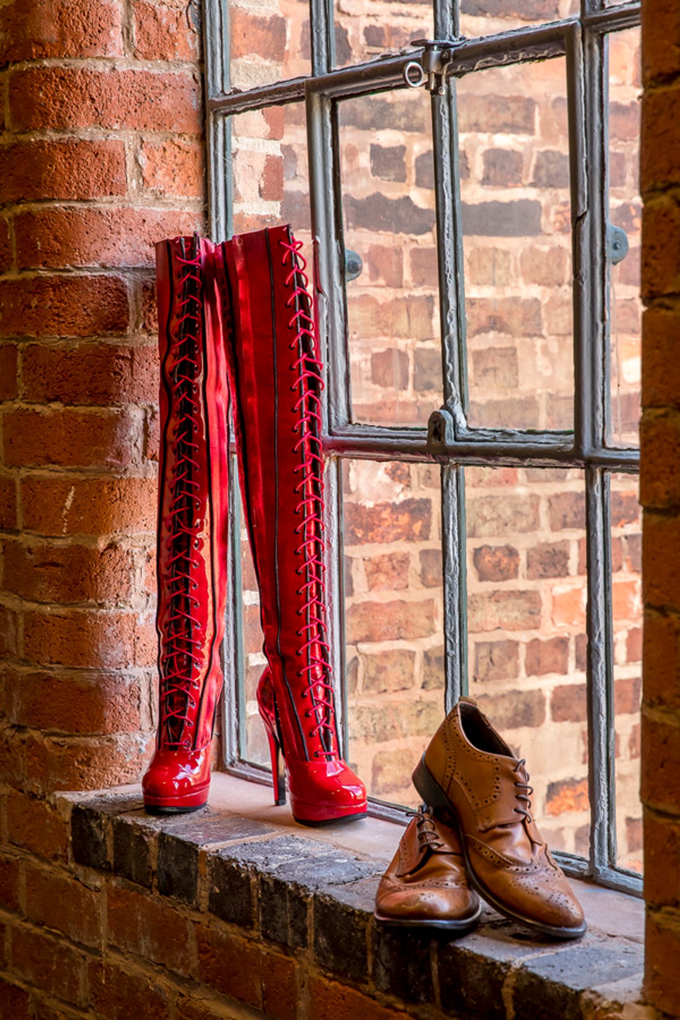 Photo Flash: The Famous KINKY BOOTS Themselves Strut Into Wolverhampton Ahead of October Opening  Image