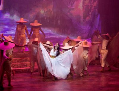 Natalia Bedoya and the Ella Es Colombia ensemble Photo