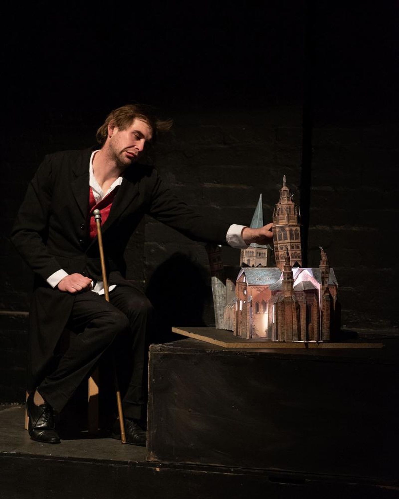 Review: Acceptance And Prejudice Play Out In THE ELEPHANT MAN  Image