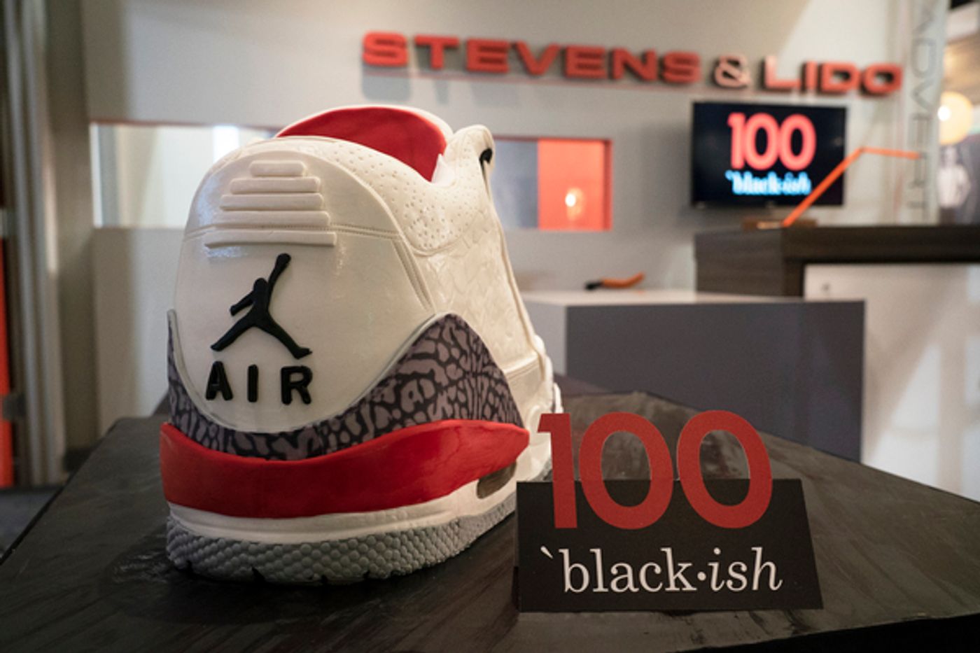 Photo Flash: See the Cast of BLACKISH Celebrate 100 Episodes  Image