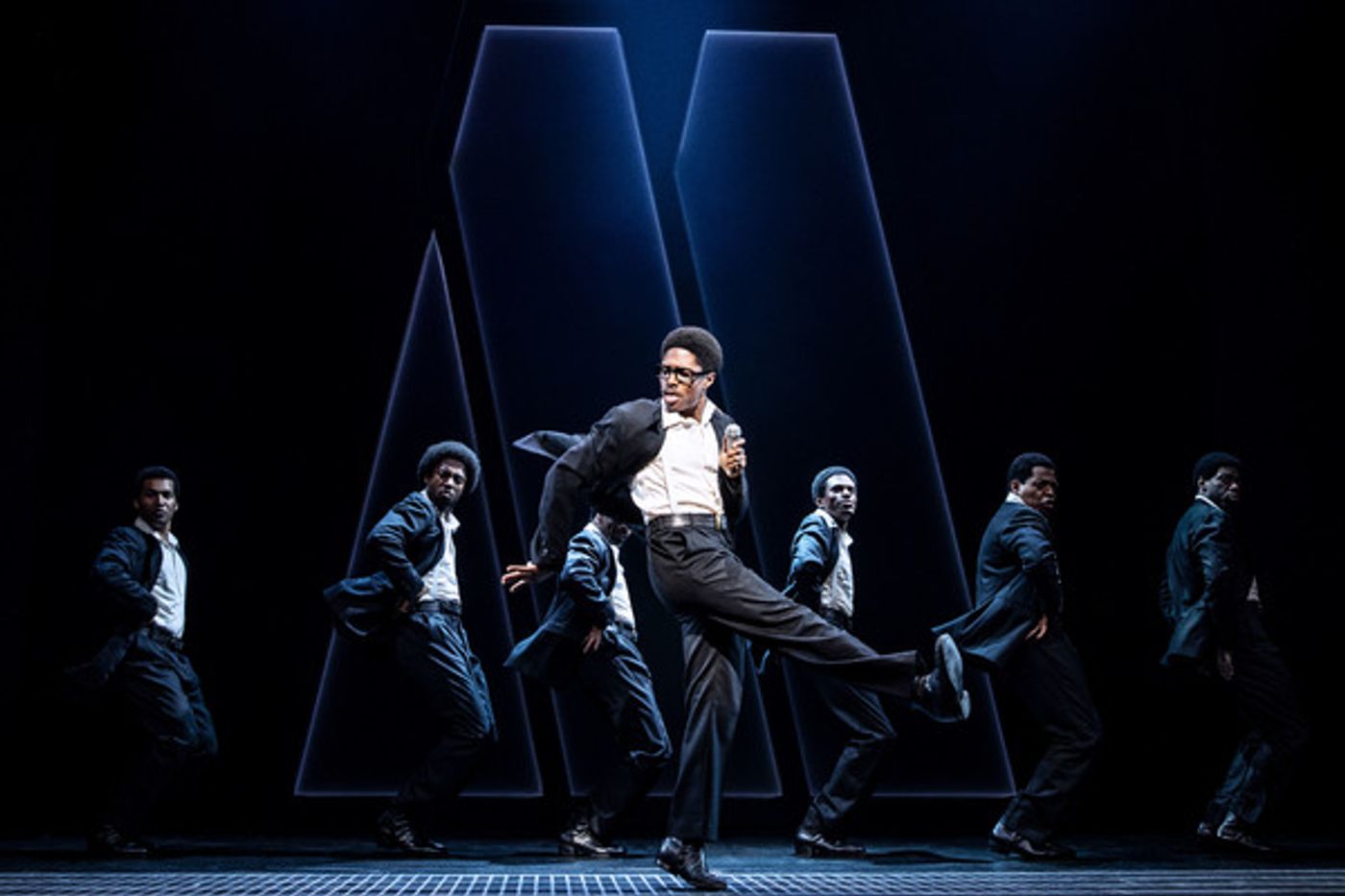 Photo Flash: Get A First Look at AIN'T TOO PROUD in Los Angeles  Image