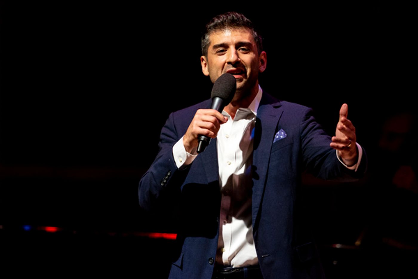Photo/Video: Laura Benanti, Javier Munoz, and More Support Political Change at BROADWAY BLUE WAVE  Image
