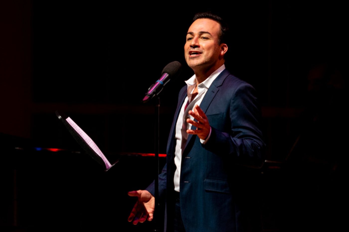 Photo/Video: Laura Benanti, Javier Munoz, and More Support Political Change at BROADWAY BLUE WAVE  Image