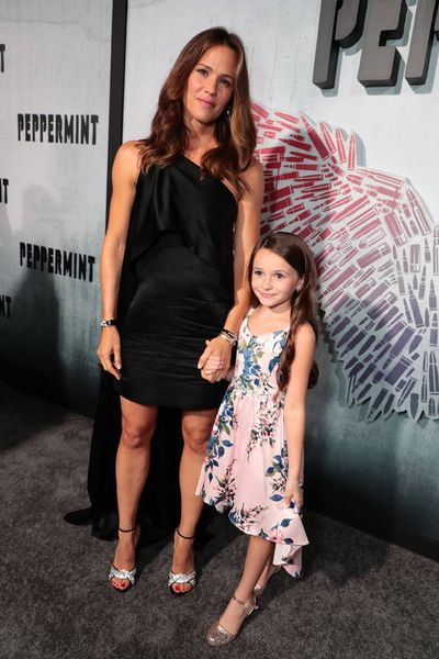 Jennifer Garner and Cailey Fleming  Photo