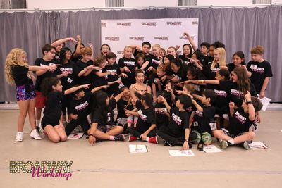 Kara Lindsay and Campers  Photo