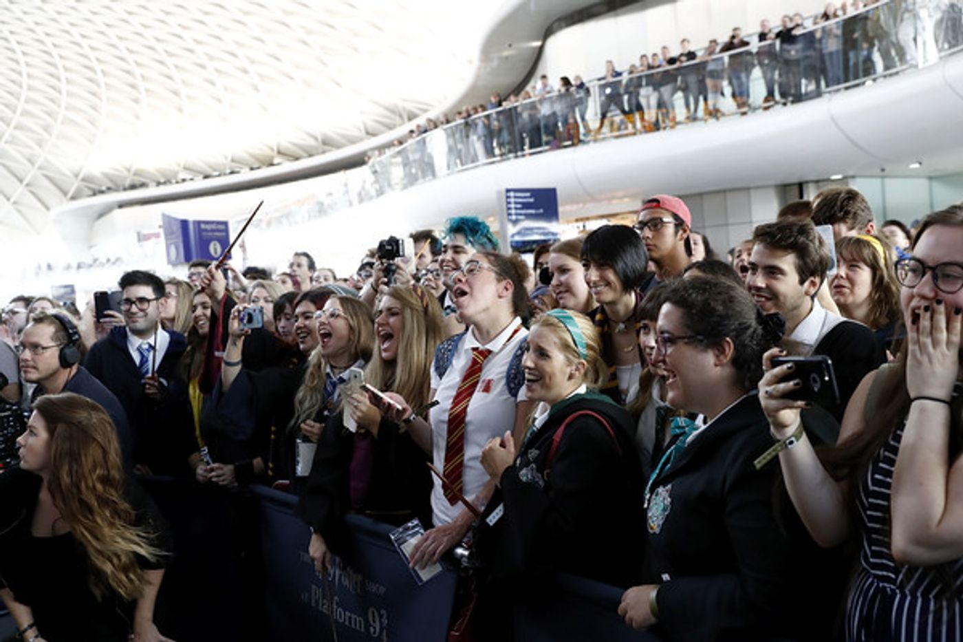 Photo Coverage: See Eddie Redmayne and Jude Law at King's Cross Station for 'Back to Hogwarts' Day  Image