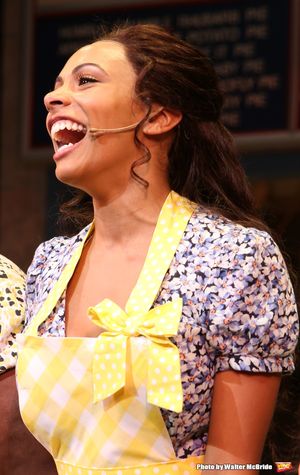 Nicolette Robinson @ BroadwayWorld Nicolette Robinson Photo