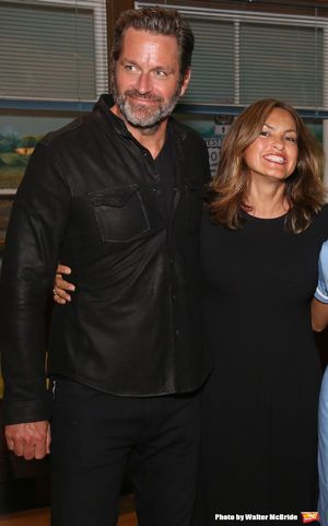 Peter Hermann and Mariska Hargitay Photo