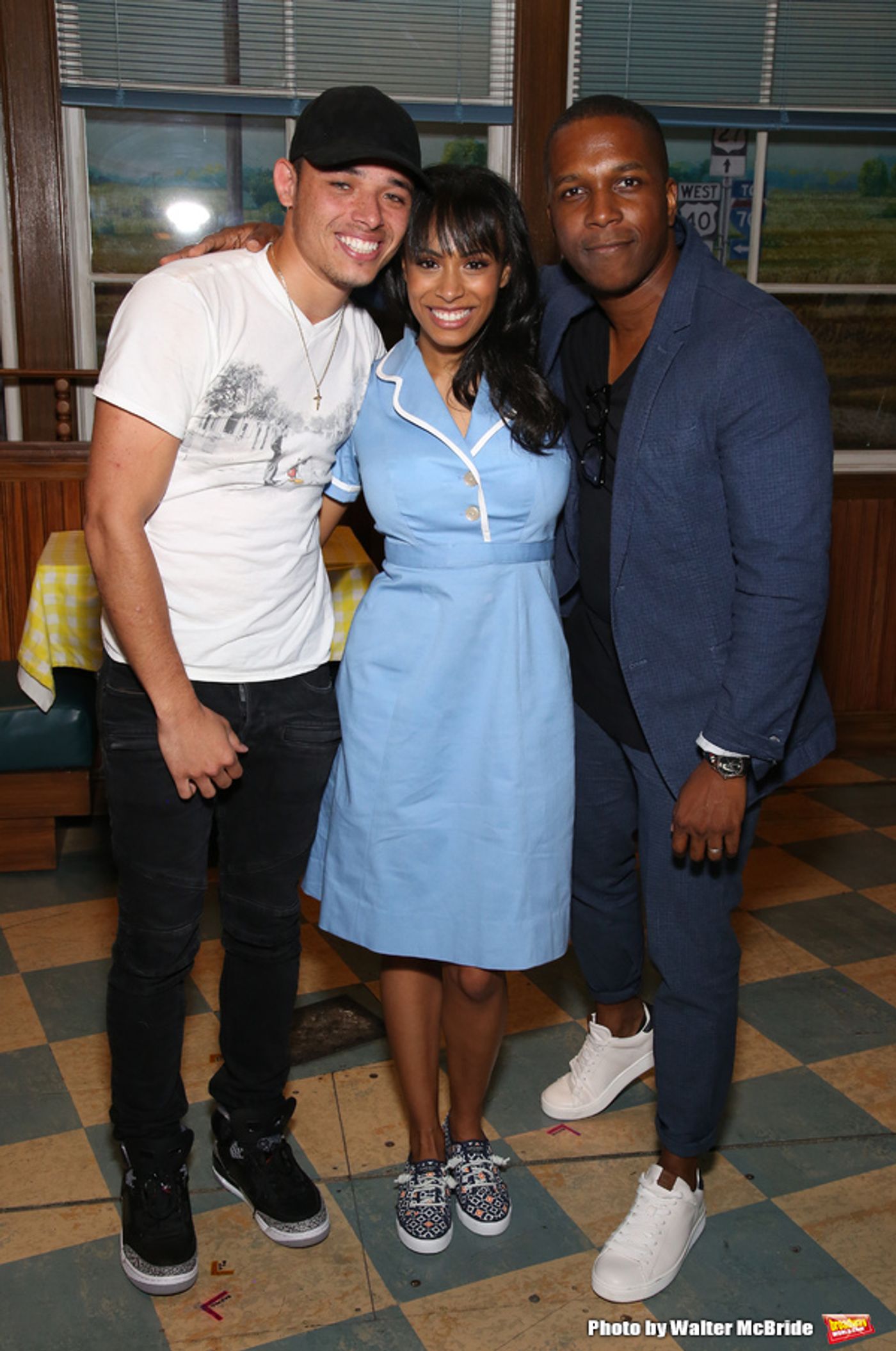 Photo Coverage: Leslie Odom, Jr., Cynthia Erivo, and More Visit Nicolette Robinson Backstage After WAITRESS Debut  Image