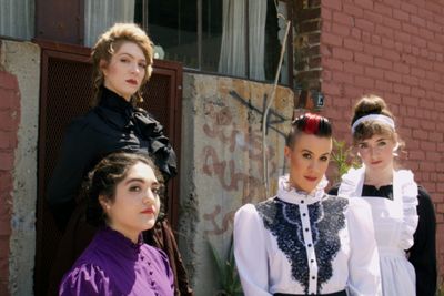 The show is a killer mash-up of the famous Borden history and live concert in this en Photo