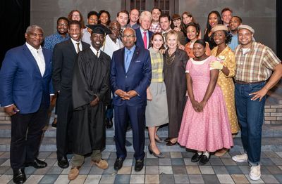 The cast and company of â€œLittle Rockâ€ with President William Clinton and  Photo