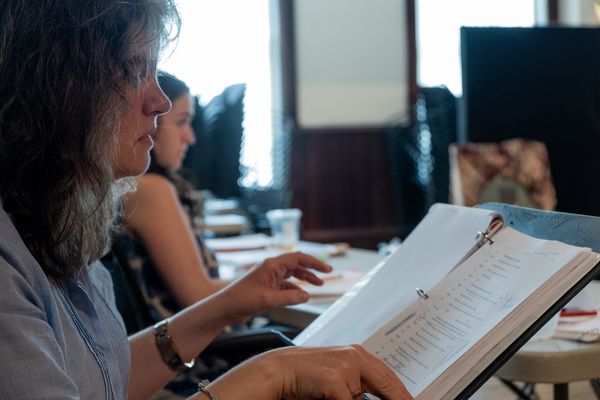 Pam  MacKinnon Photo