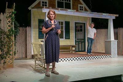 Noel Desiato (Kate Keller), Tommy Ovitt (Chris Keller) Photo