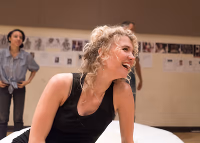 Scarlett  Strallen  Photo